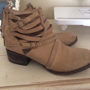 Tan Freebird Steve Madden Booties