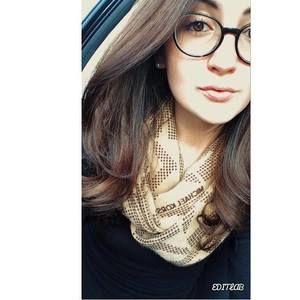 Meet your Posher, Stephanie