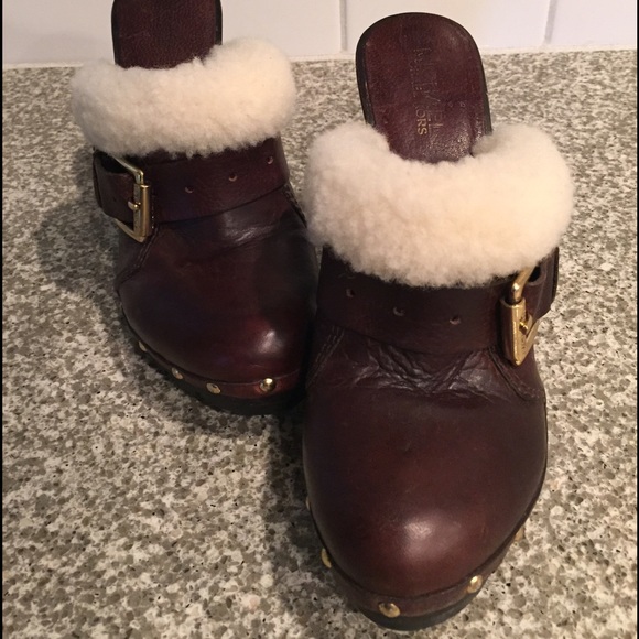 Michael Kors brown leather shearling lined miles - Picture 3 of 4