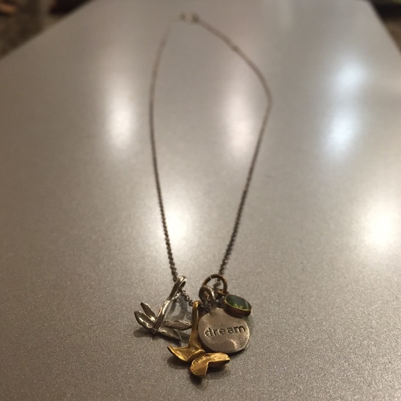 B.U. DREAM necklace!!!💚 never worn