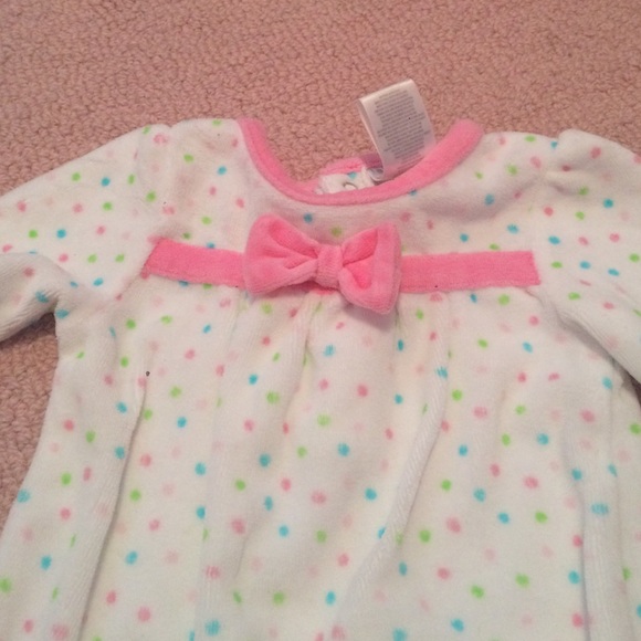 *SOLD* bundle of baby girl sleepers - Picture 2 of 4
