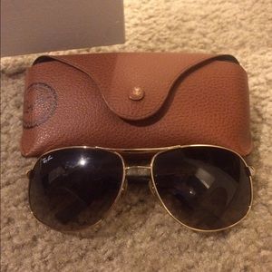 Authentic gold aviator Ray Bans