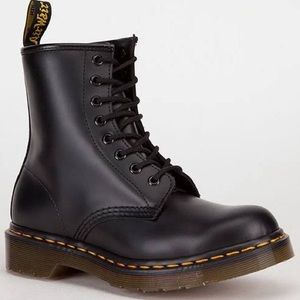 Dr. Martens 1460 Worn Broken Boot