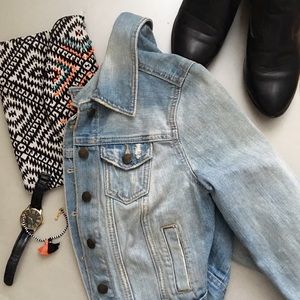 Light Jean Short Jacket from Decree