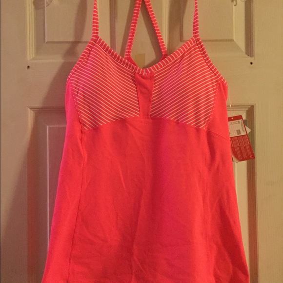 Athleta fulfillment tank size medium.