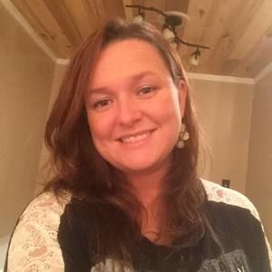 Meet your Posher, Lora