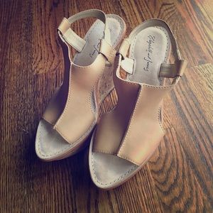 Nude platform sandals by Elizabeth & James (sz7.5)