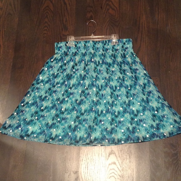 White House Black Market skirt size S