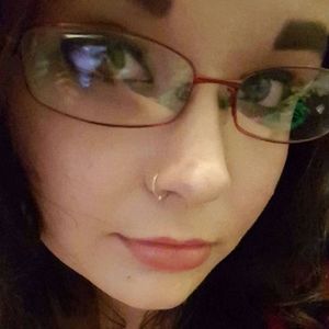 Meet your Posher, Becky