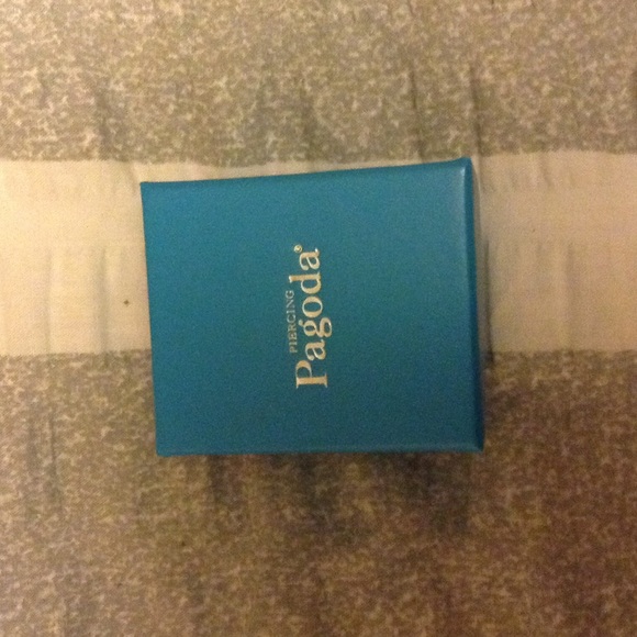 10k White Gold Butterfly belly button ring