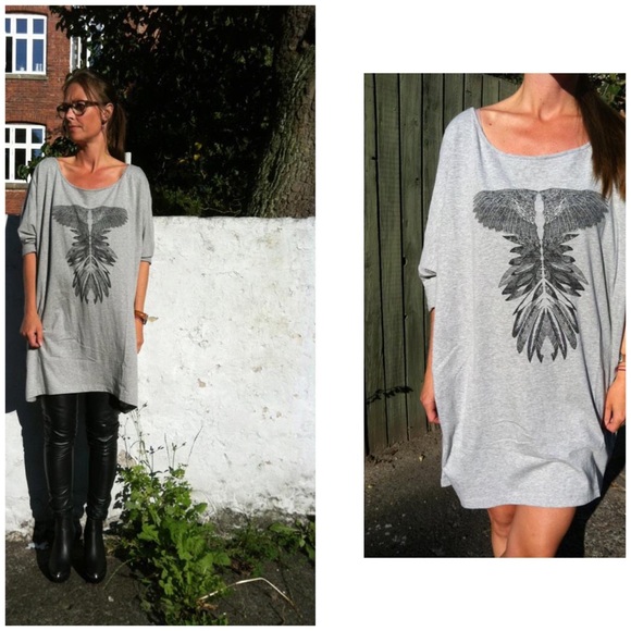 SOLD💥 T-shirt dress - Picture 2 of 6