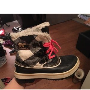 Sorel boots 7 $40 obo
