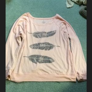 American eagle shirt.