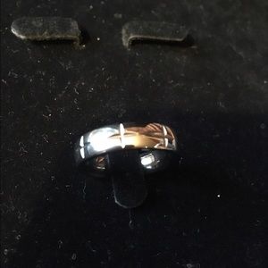 Men's tungsten Feri Moshe ring.