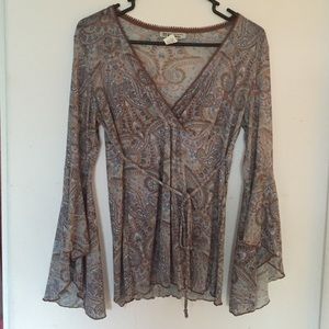 Vintage bell sleeve psychedelic top