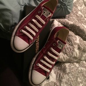 Converse -Maroon-