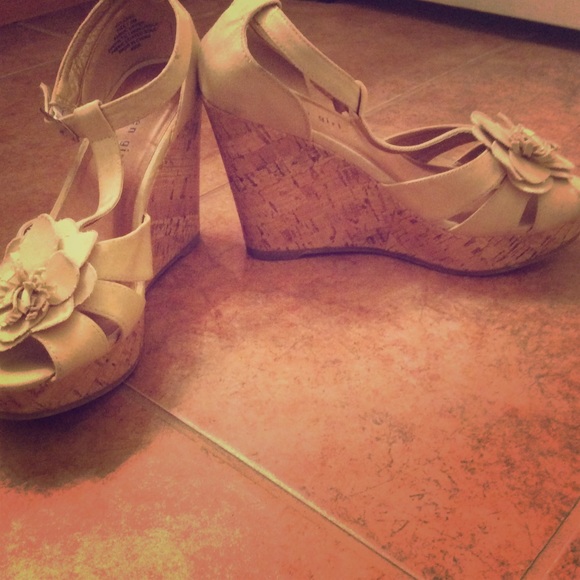 Beige Madden Girl Denim Wedges w/ Fabric Flowers