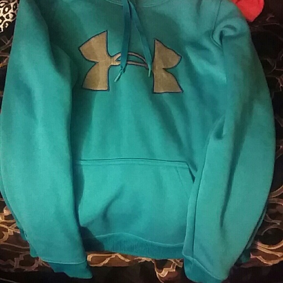 Under Armour Tops - Small Under Armour Hoodie