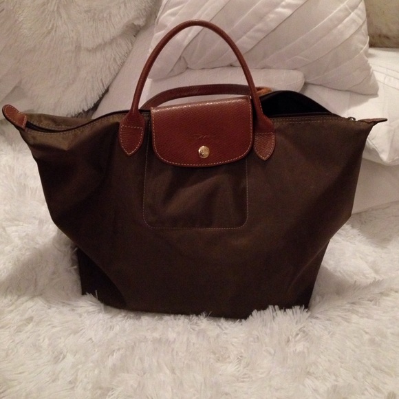 Medium Longchamp Le Pliage Short Handle