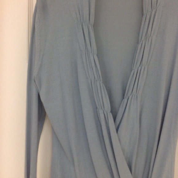 Deep Cross Neck Pullover - Picture 2 of 2