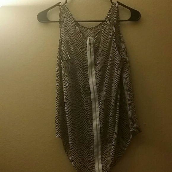 Blouse - Picture 2 of 2