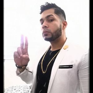 Meet your Posher, Lionel