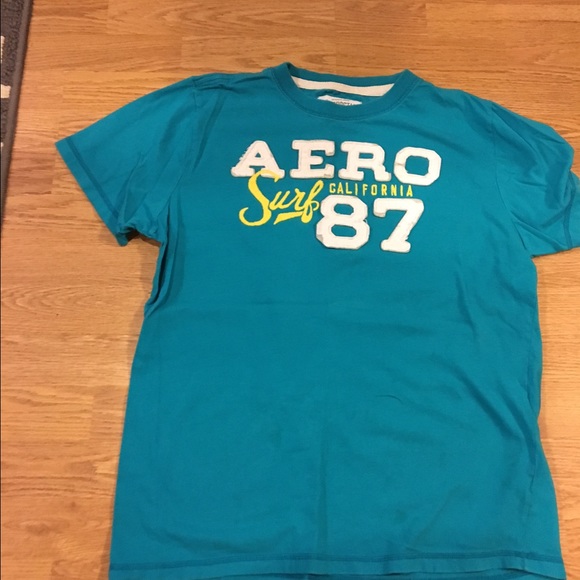 Aqua colored men's T shirt.