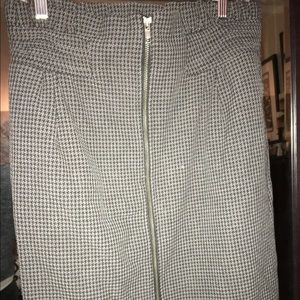 RW&Co. Hounds tooth skirt.