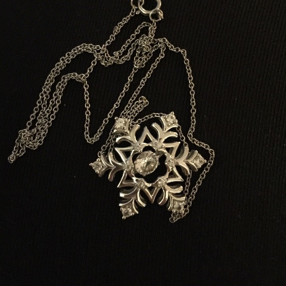 Snowflake necklace