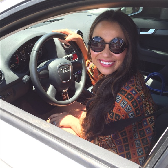 Meet your Posher, Ashley - Picture 3 of 4