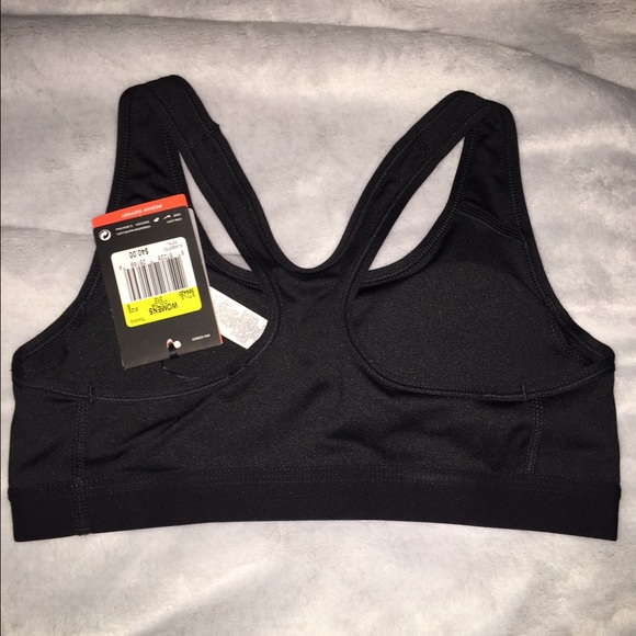 Nike sports bra - Picture 2 of 3