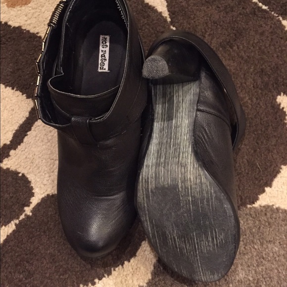 Booties - Picture 4 of 4