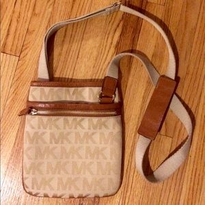 Michael KORS Crossbody Purse