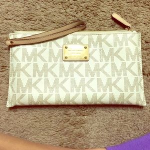Michael Kors wristlet