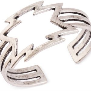 Lucky Brand Arizona silver statement cuff!