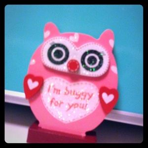 A  owl glitter  stand decoration