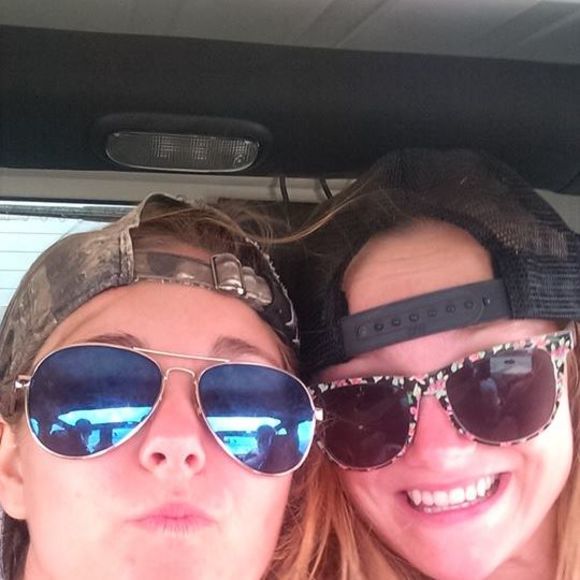 Meet your Posher, Jennifer - Picture 1 of 1