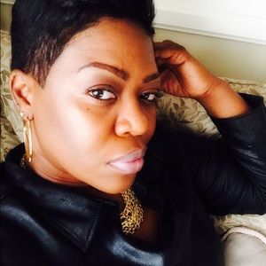 Meet your Posher, Deondra