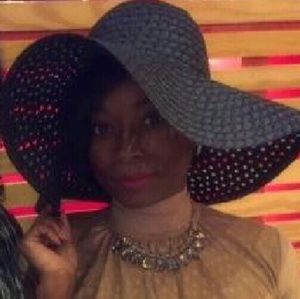 Meet your Posher, Monica