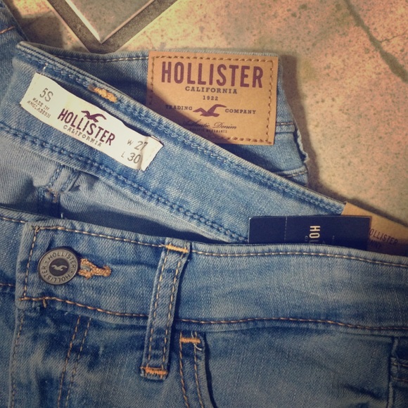 Never worn hollister skinny jeans