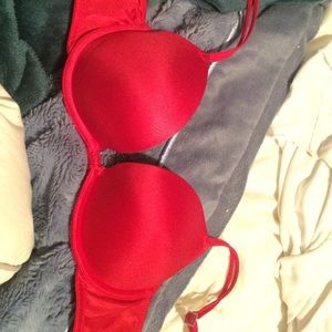 Red VS push-up bra