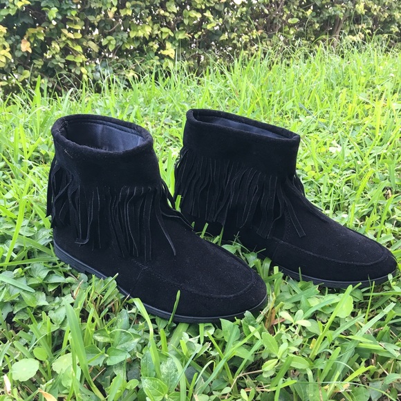 Boots - Picture 3 of 3