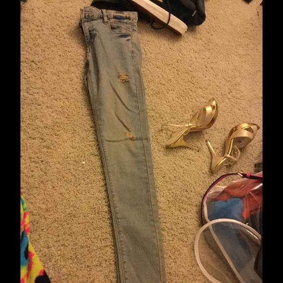 Jean 😛 - Picture 2 of 4