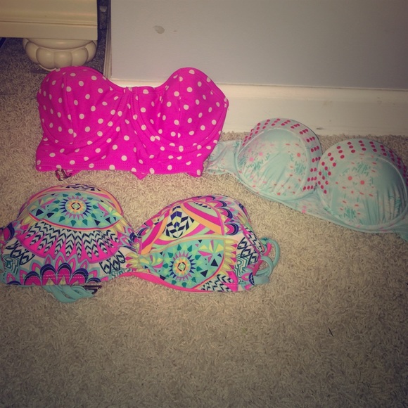 Bundle of bathing suit tops❣
