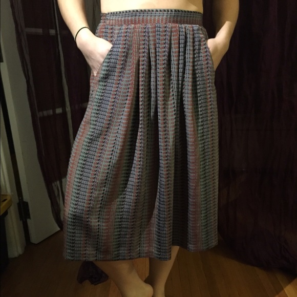 Vintage multiColor Patterned Skirt w/ Pockets