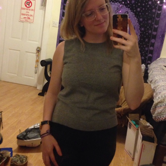 Silk + Cashmere Gray Top from Neiman Marcus - Picture 4 of 4