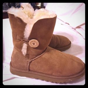 Ugg Bailey Button