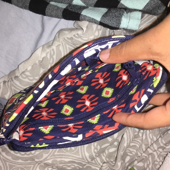 Vera Bradley wristlet - Picture 2 of 3