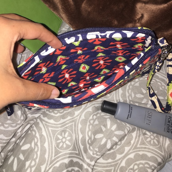 Vera Bradley wristlet - Picture 3 of 3