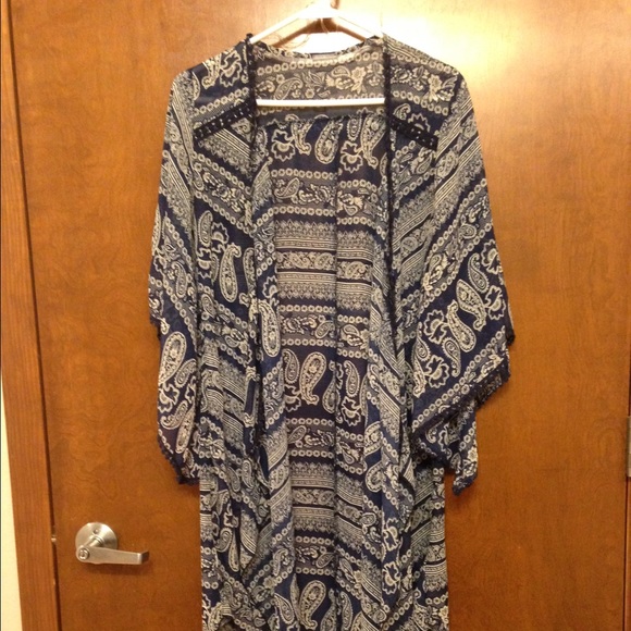 Charlotte Russe Tops - NWOT KIMONO